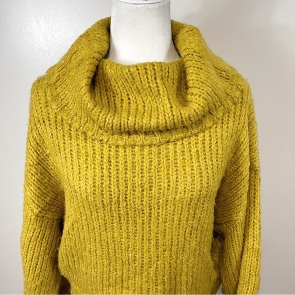 Pilcro ANTHRO Mustard Cowl Neck Long Sleeve Alpaca Wool Blend Yarn Sweater SMALL - Picture 3 of 10